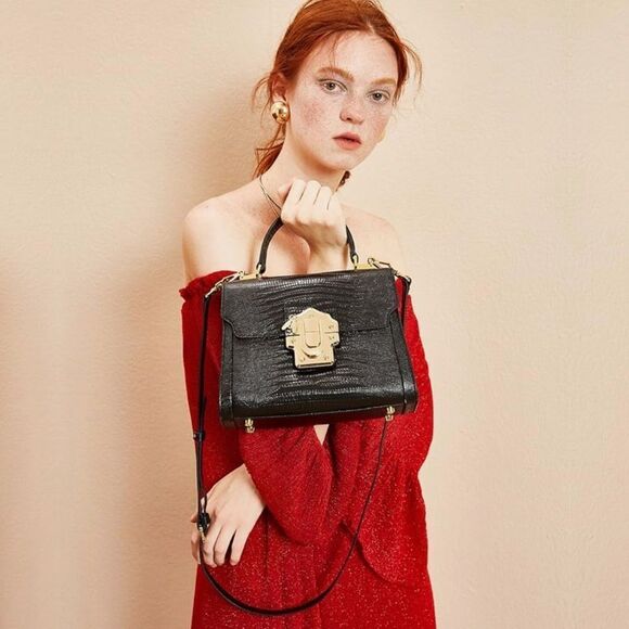 ♥️ Elegant Black L’Festin Mini Kelly Handbag, black leather with gold hardware - Picture 3 of 11